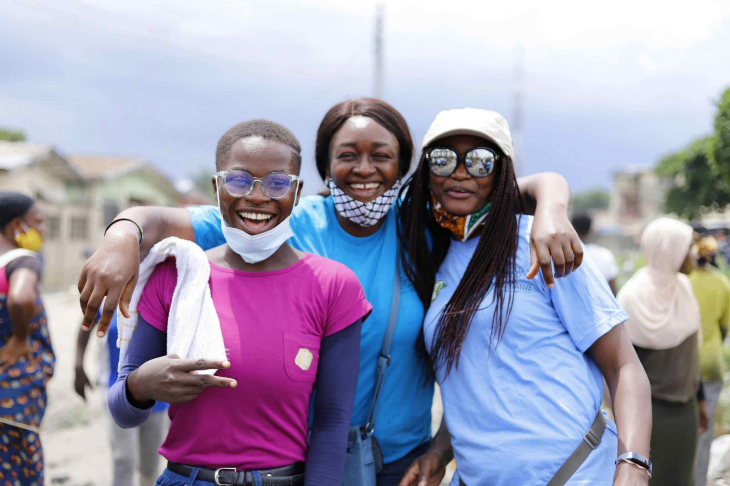 Volunteering ladies picture